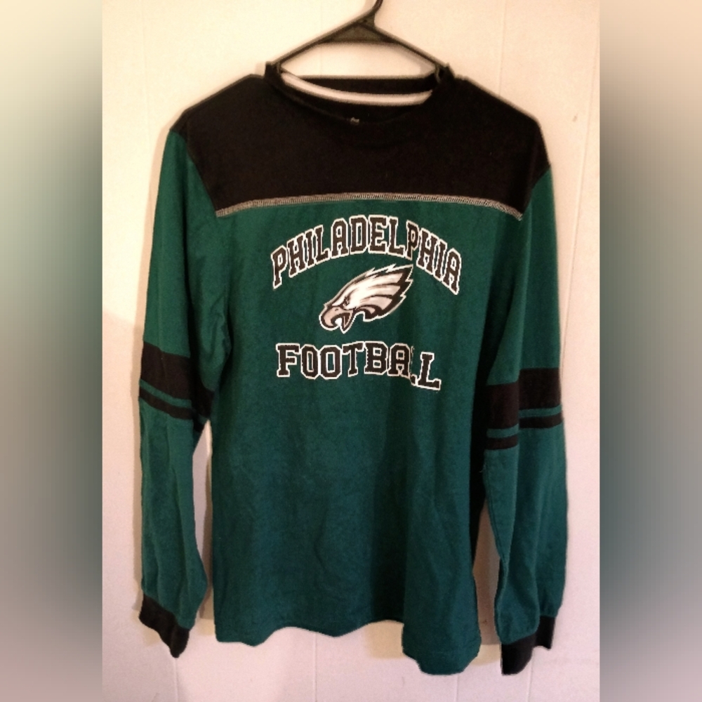mens medium Philadelphia Football shirt